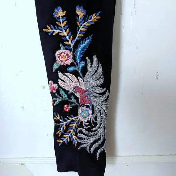 Johnny Was Black Embroidered Leggings 28" Size Large - Picture 5 of 7